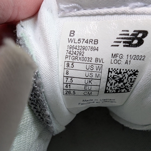 New Balance 574 Classic Sneakers Running Active Gym Women 9.5 Gray Yellow Suede - Picture 11 of 13